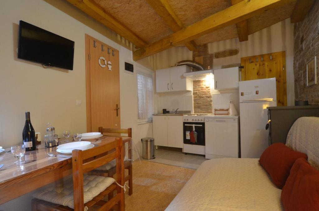 Studio Apartment La Maison De Catherine Rovinj Exteriör bild